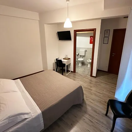 فندق مبيت وإفطار Casa Di Lucia 2*