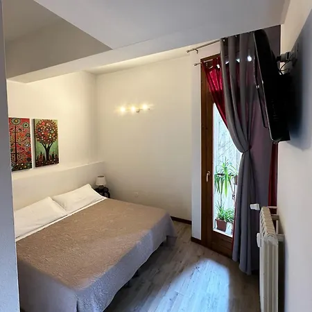 Casa Di Lucia فندق مبيت وإفطار فيرونا