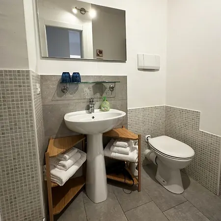 Casa Di Lucia 2*