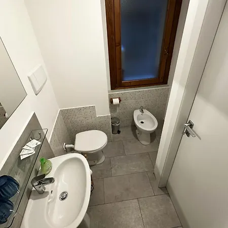 Casa Di Lucia 2* فيرونا